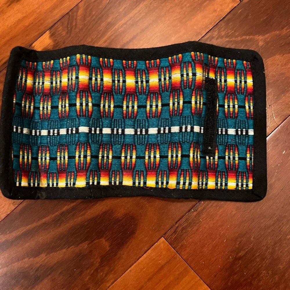 Aztec Pattern Wallet - Picture 2 of 6